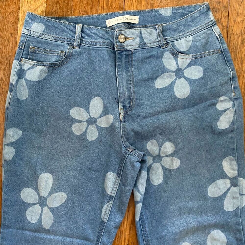 Est. 1946 Denim Daisy High Rise Straight Jeans Size 10 - Picture 4 of 10